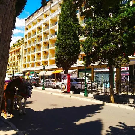 Planeta Hotel- Miramar Апартамент A شقة ساني بيتش